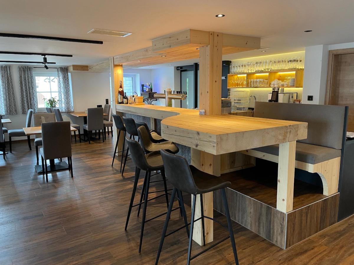 Landgasthaus Zum Kreuz Gbr Isny im Allgäu Dış mekan fotoğraf